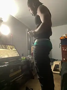 הופעת וובקאם של MIGHTYDEMONXXX