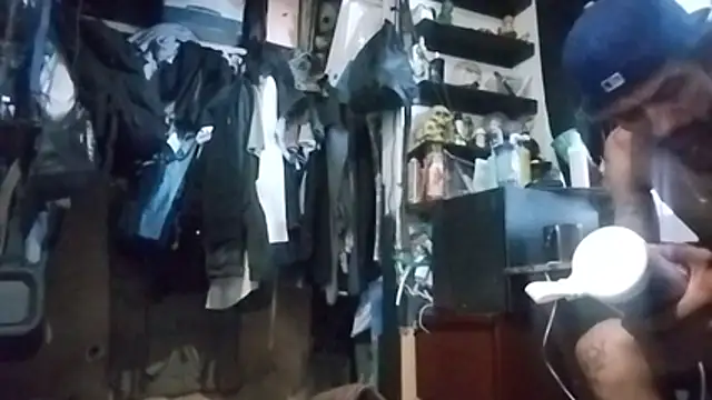 tokeNcum2pnp2: διαδικτυακό σόου στην κάμερα