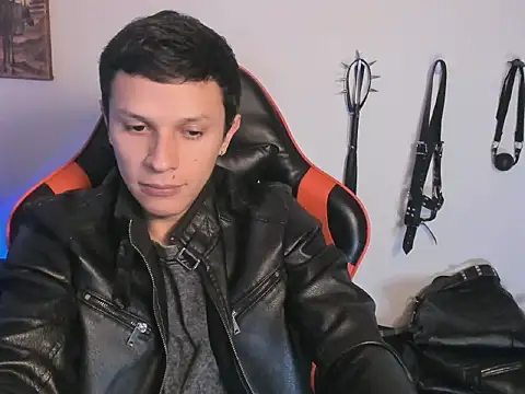 Masterdave7: διαδικτυακό σόου στην κάμερα