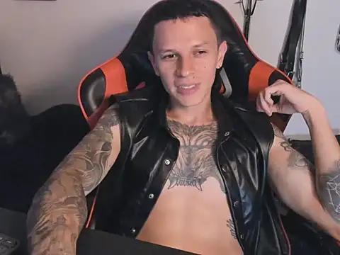 Masterdave7 Webcamshow