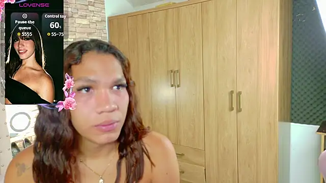 Sara-Smith- Adlı Modelin Web Kamerası Şovu