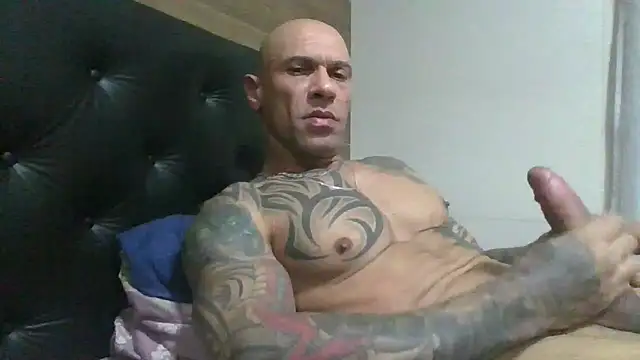 Pokazy przed kamerką – ArcanjoBlackxxx