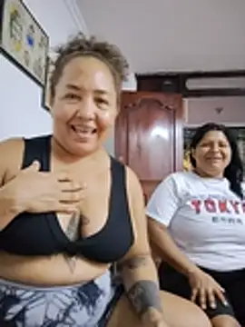 CurvyHeat ওয়েবক্যাম শো