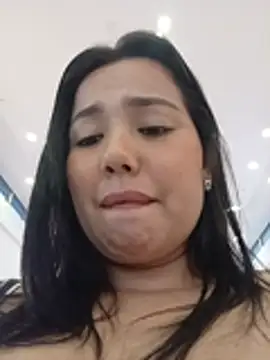 ZairaElara's Live XXX Chat