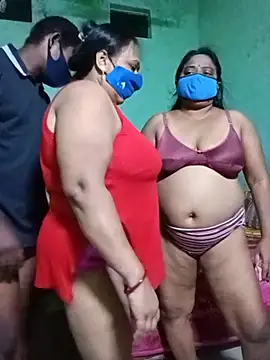 הופעת וובקאם של Group_Of_Lust