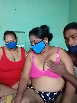 Group_Of_Lust Show in webcam