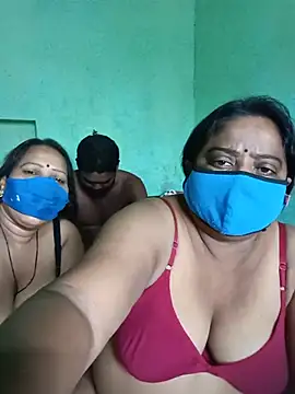 Group_Of_Lust Show in webcam