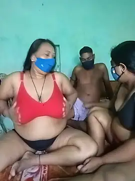Group_Of_Lust Adlı Modelin Web Kamerası Şovu