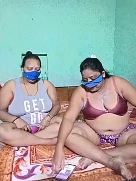 Group_Of_Lust Show in webcam