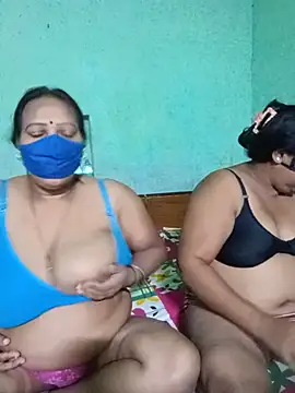 Group_Of_Lust Show in webcam