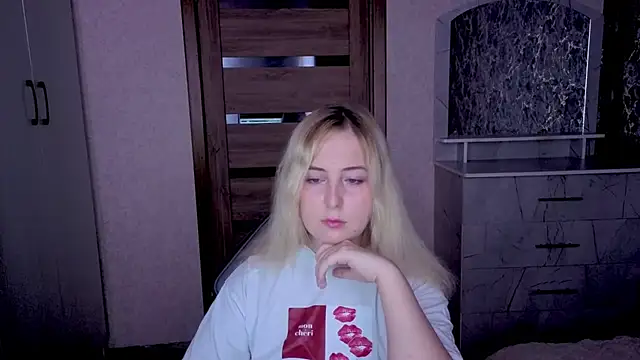 חדר צ'אט בשידור חי של Kristy-Max