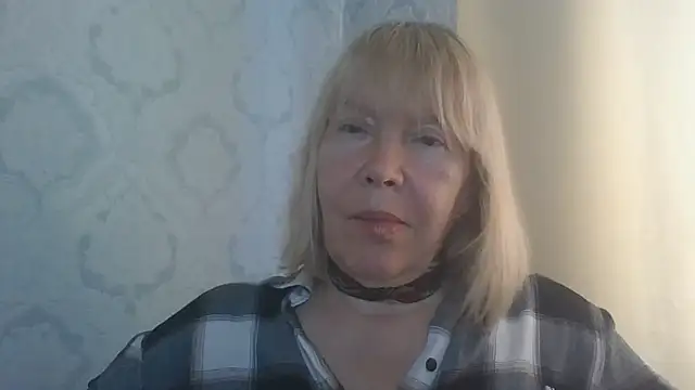 OlgaShine's Live XXX Chat