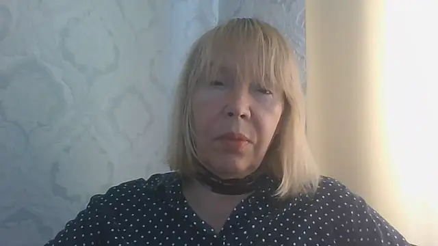 Pokazy przed kamerką – OlgaShine