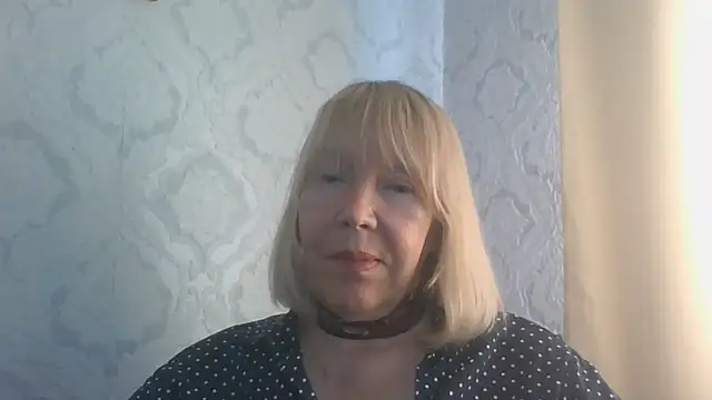 OlgaShine's Live XXX Chat