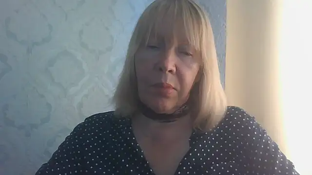 OlgaShine XXX чат на живо