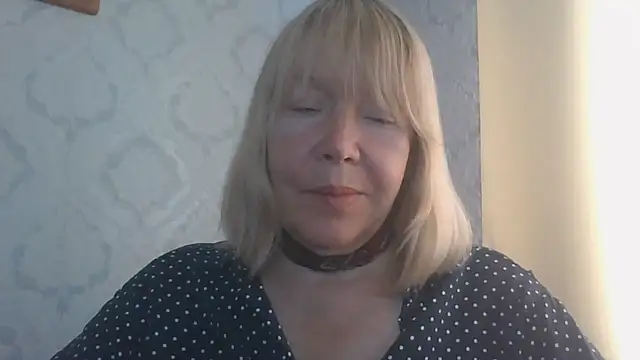 OlgaShine's Live XXX Chat
