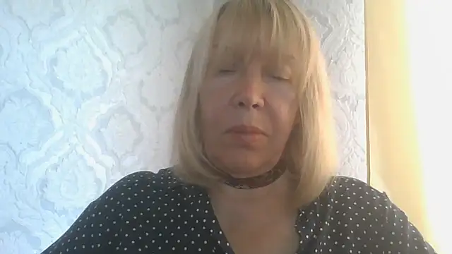 OlgaShine's Live XXX Chat