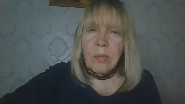 OlgaShine Show in webcam