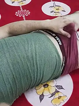 singleboy012001 webkamerás műsora