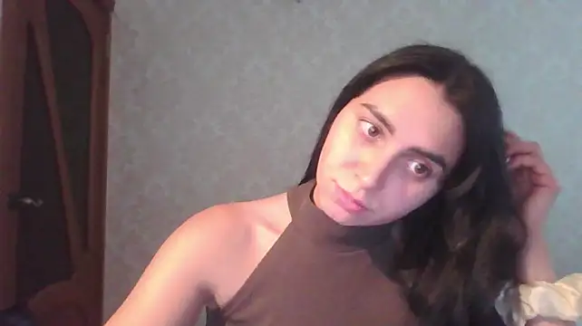 Kashtanka_ Adlı Modelin Canlı XXX Sohbeti