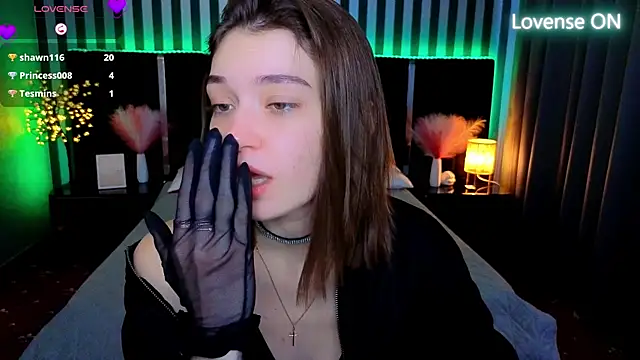 Show modela Cherry_Wipe na web-kameri