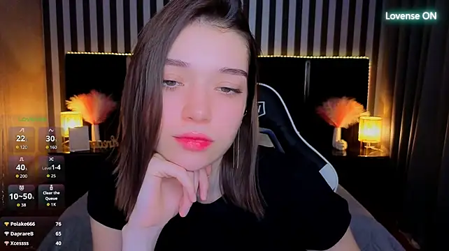 Show modela Cherry_Wipe na web-kameri