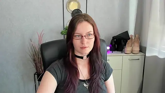 Chat +18 de emmaxDelight ao vivo