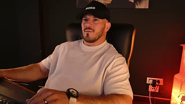 عرض كام AngeloEric