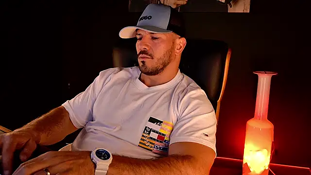 הופעת וובקאם של AngeloEric