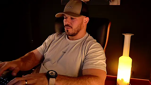عرض كام AngeloEric