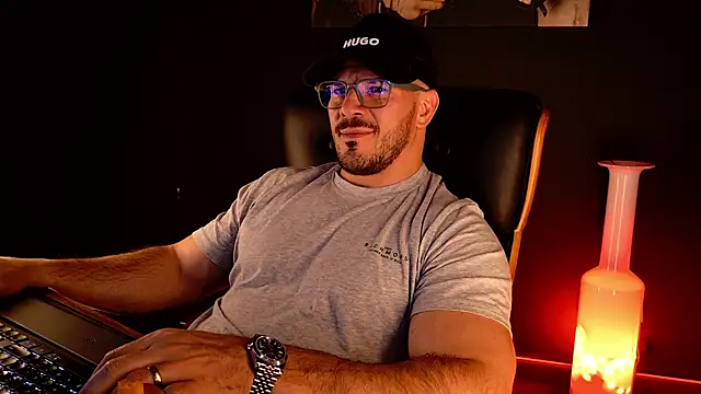 عرض كام AngeloEric