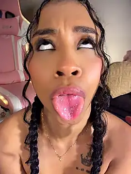 bella__honey webcam show