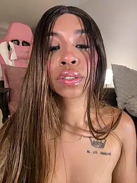 Chat +18 de bella__honey ao vivo