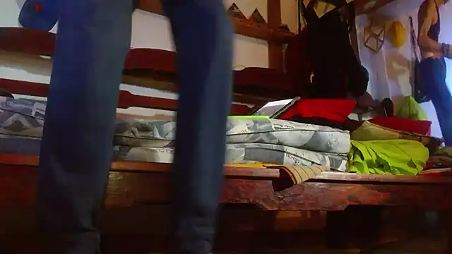 laye19 webkamerás műsora