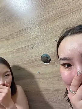 Pokazy przed kamerką – Asian_Asami