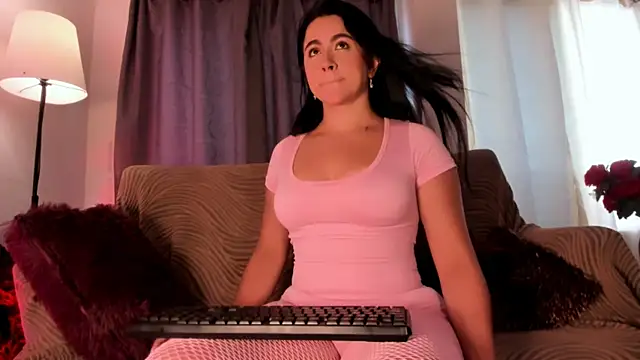 CoralineKam1's Live XXX Chat