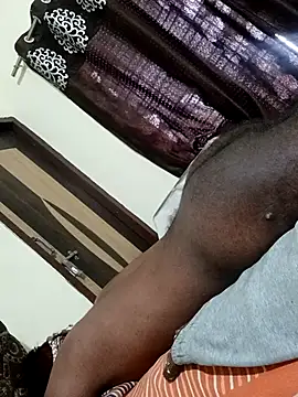 Chocolate_stud10: διαδικτυακό σόου στην κάμερα