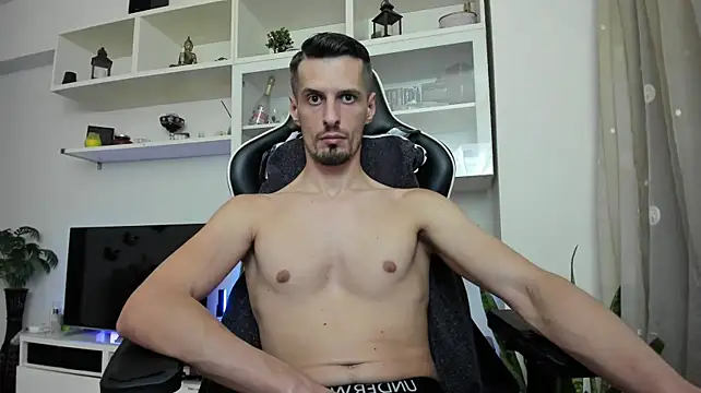 Show modela ToddClaytonn na web-kameri