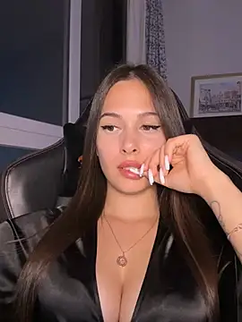 Chatroom XXX en direct de EricaWalls