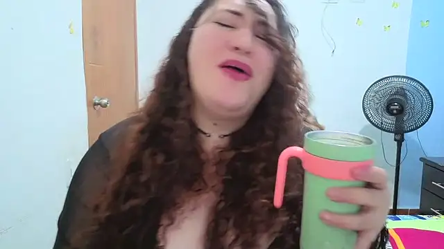 Živý XXX chat JANNAH_MARTINEZ