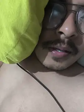 โชว์เว็บแคมของ Pune_guy_cillab
