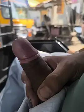Pune_guy_cillab's Webcam Show