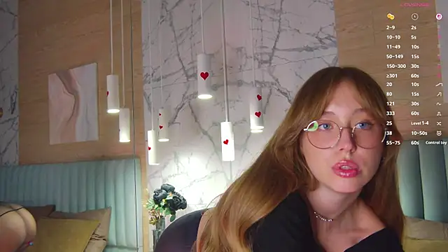 LoraineLuff Chat XXX live