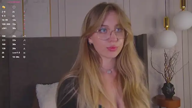 LoraineLuff Live XXX-chat