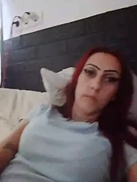 צ'אט XXX בשידור חי של Kriszty_baby26
