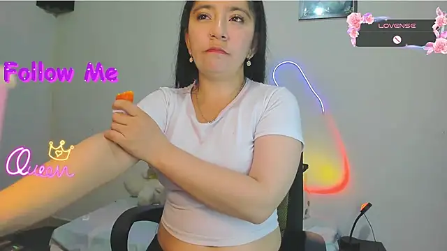 litle_mily_ Chat XXX live