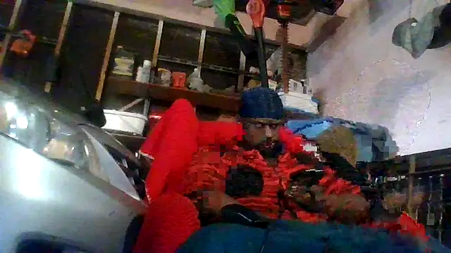 HBYAM: διαδικτυακό σόου στην κάμερα