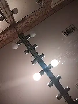 הופעת וובקאם של HBYAM