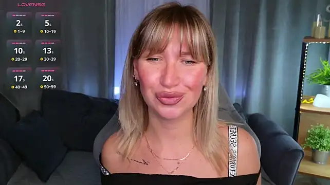 MilaBott webcam show