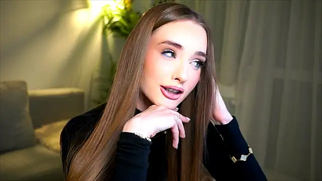 petitegonwiild Live XXX Chat